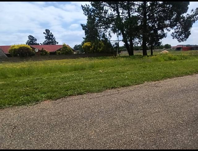 1,126M² VACANT LAND FOR SALE IN KOOKRUS